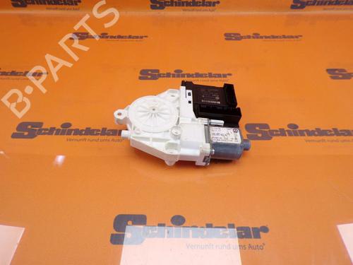 Used Right front window motor VW GOLF V Variant (1K5) 1.6 (102 hp) 32831326