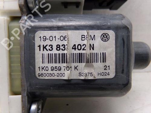 Vindusheismotor høyre foran VW GOLF V (1K1) 1.6 | BP30047555E20