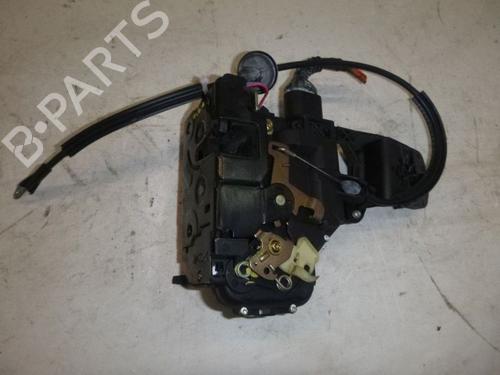 Used Front right lock VW PASSAT B3/B4 (3A2, 35I) 1.8 (90 hp) 32635760