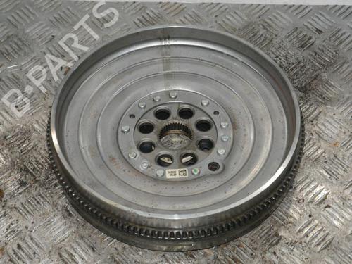 Used Flywheel Flywheel MERCEDES-BENZ B-CLASS Sports Tourer (W246, W242) B 200 Natural Gas Drive / B 200 c (242.848) (156 hp) 36756928 36756928