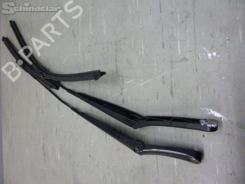 Used Front windshield wiper arm SEAT IBIZA IV (6J5, 6P1) 1.4 (85 hp) 23507570