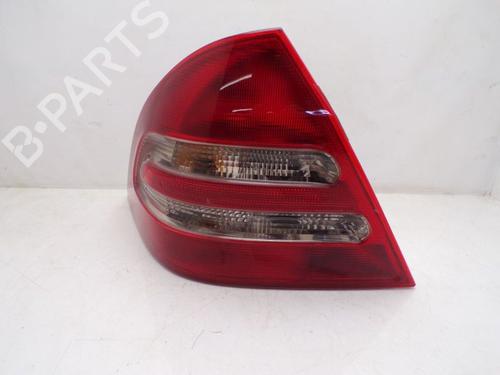 Venstre Baklys MERCEDES-BENZ C-CLASS (W203) C 220 CDI (203.006, 203.008) (143 hp) 32684494
