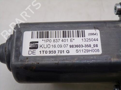 Left front window motor SEAT LEON (1P1) 2.0 TDI | BP29515250E21 