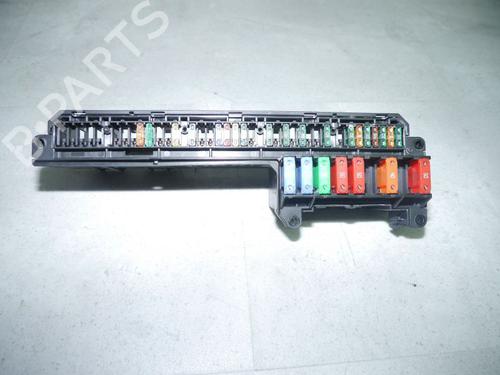 Used Fuse box BMW 6 (E63) 630 i (272 hp) 24387621