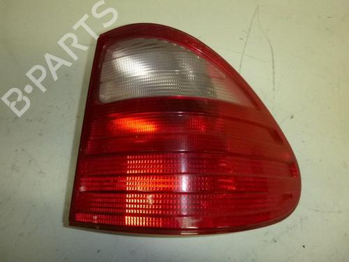 Piloto trasero derecho MERCEDES-BENZ E-CLASS T-Model (S210) E 320 T 4-matic (210.282) (224 hp) 32826993