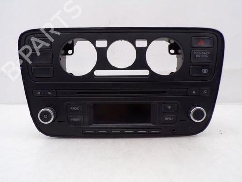 Used Radio Radio SEAT Mii (KF1, KE1) 1.0 (60 hp) 33560682 33560682