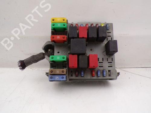 Used Fuse box Fuse box FIAT STILO (192_) 1.6 16V (105 hp) 33892477 33892477