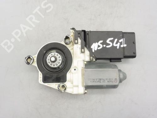 Used Right front window motor VW GOLF IV (1J1) 2.0 (115 hp) 32826557
