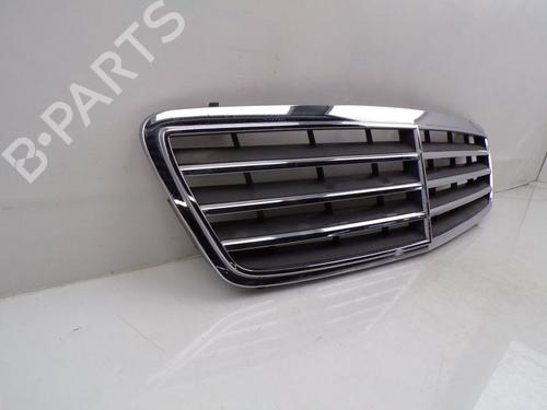 Grille MERCEDES-BENZ C-CLASS (W203) C 200 Kompressor (203.042) | BP30916644C40 
