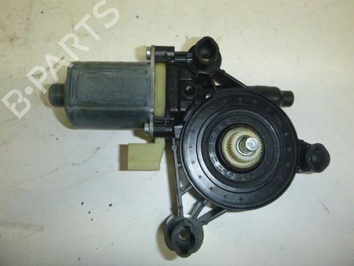 Used Right front window motor Right front window motor VW GOLF VII (5G1, BQ1, BE1, BE2) 1.6 TDI (105 hp) 33142946 33142946