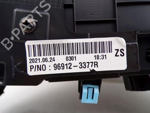 Middle console RENAULT ARKANA I (LCM_, LDN_) 1.3 TCe 140 (LDN0) | BP31076992I22 