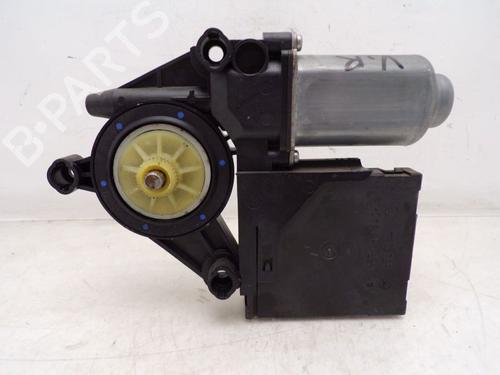 Rudehejsemotor forskærm højre VW CADDY III MPV (2KB, 2KJ, 2CB, 2CJ) 2.0 SDI (70 hp) 31077034