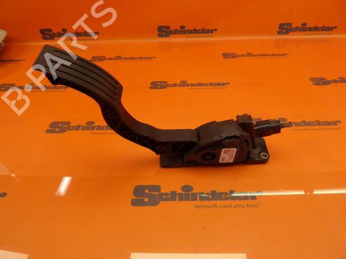 Pedal VOLVO V40 Hatchback (525) D3 (150 hp) 32642056