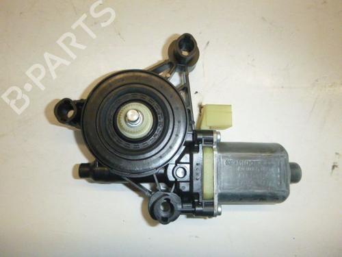 Used Right front window motor Right front window motor VW GOLF VII (5G1, BQ1, BE1, BE2) 2.0 TDI (150 hp) 33142374 33142374