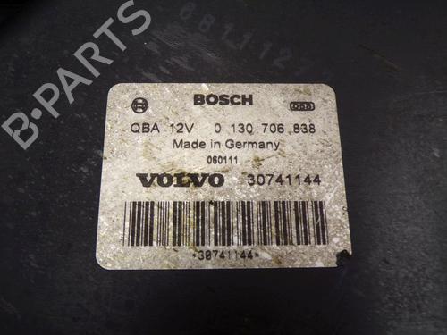 Radiator fan VOLVO V70 II (285) D5 | BP32833883M35  - Image 6