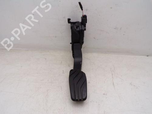 Pedal RENAULT ARKANA I (LCM_, LDN_) 1.3 TCe 140 (LDN0) (140 hp) 32840679