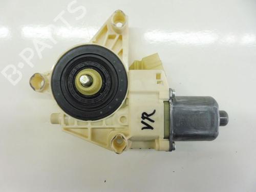 right-front-window-motor-mercedes-benz-c-class-w204-2007-2008-2009-2010-2011-2012-2013-2014-2015-32825426 main image