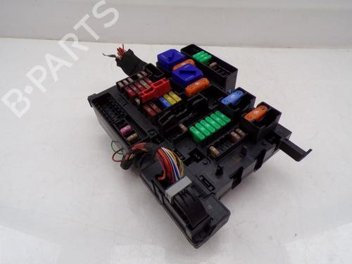 Used Fuse box Fuse box BMW 1 (F40) 118 i (136 hp) 33156835 33156835