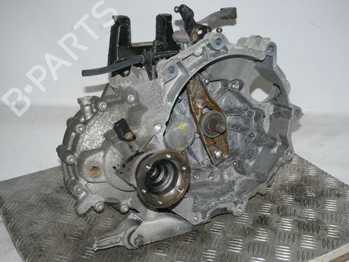 Used Gearbox VW POLO IV (9N_, 9A_) 1.2 12V (64 hp) 32841665