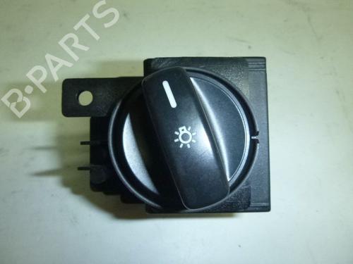 Used Headlight switch MERCEDES-BENZ B-CLASS Sports Tourer (W245) B 170 (245.232) (116 hp) 33143577
