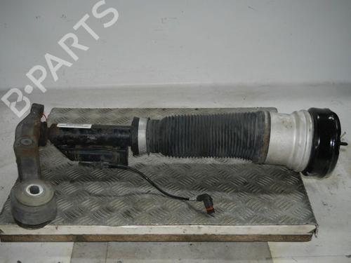 Used Left front shock absorber Left front shock absorber MERCEDES-BENZ S-CLASS (W220, V220) S 430, S 430 L (220.070, 220.170) (279 hp) 33560752 33560752