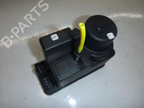 Used Central lock pump MERCEDES-BENZ C-CLASS T-Model (S202) C 200 T (202.080) (136 hp) 32635006