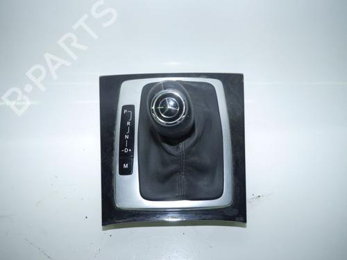 Pookknop MERCEDES-BENZ E-CLASS Coupe (C207) E 350 CGI (207.357) (292 hp) 33143003