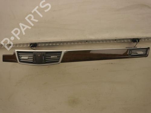 Used Air vent Air vent MERCEDES-BENZ E-CLASS (W212) E 350 CDI 4-matic (212.089) (231 hp) 37274688 37274688