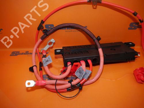 Fuse box JAGUAR XE (X760) 2.0 D | BP24390044E1