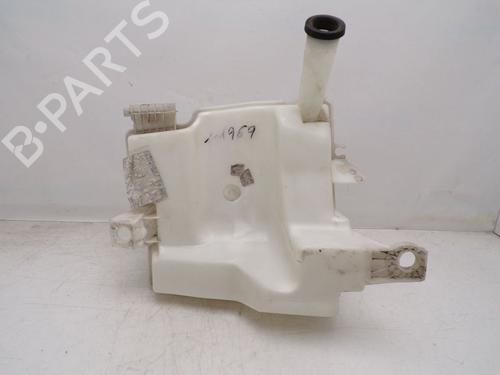 Used Windscreen washer tank FORD FOCUS III 1.6 Ti (105 hp) 32838511