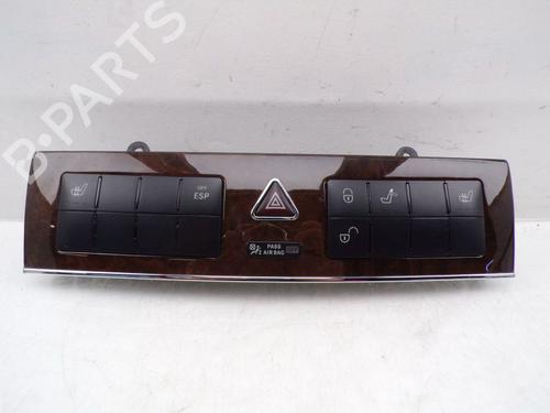 warning-switch-mercedes-benz-c-class-w203-2000-2001-2002-2003-2004-2005-2006-2007-32652983 main image