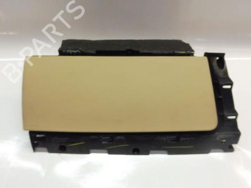 Used Glove box TESLA MODEL X (5YJX) P90D AWD (772 hp) 32825972