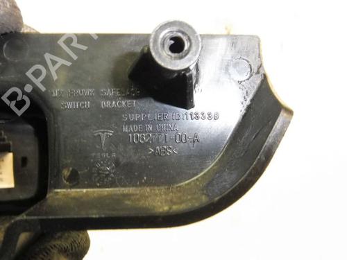 Switch TESLA MODEL X (5YJX) P90D AWD | BP32638154I30