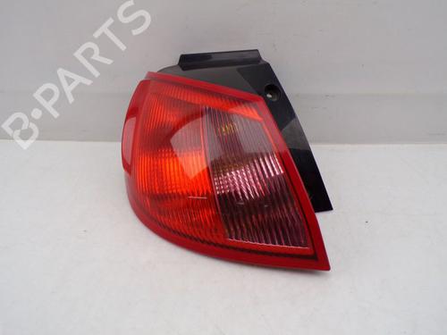 Feu arrière gauche MITSUBISHI COLT VI (Z3_A, Z2_A) 1.3 (Z21A) (95 hp) 33157697