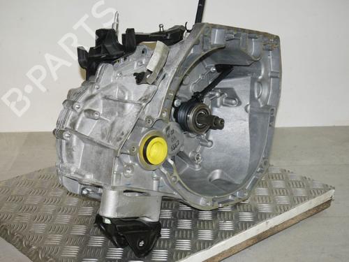 Getriebe für NISSAN JUKE (F16_) DIG-T 117 (117 hp) 33145197