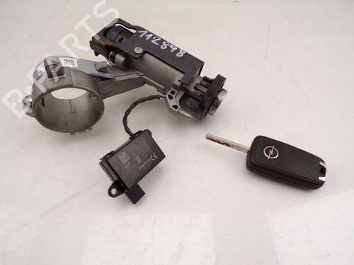Used Ignition barrel OPEL CORSA E (X15) 1.4 (08, 68) (90 hp) 32684496
