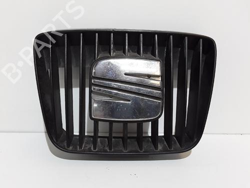 Used Grille SEAT IBIZA II (6K1) [1993-2002]  17294201
