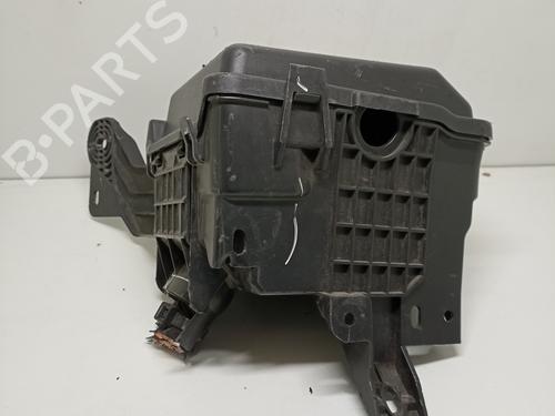 Fuse box PEUGEOT 208 I (CA_, CC_) | BP17247146E1