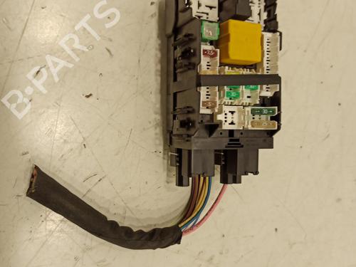Fuse box PEUGEOT 308 II (LB_, LP_, LW_, LH_, L3_)  | BP17247777E1 