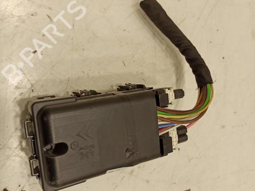 Fuse box PEUGEOT 308 II (LB_, LP_, LW_, LH_, L3_)  | BP17247777E1 