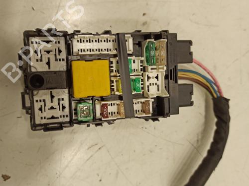 Fuse box PEUGEOT 308 II (LB_, LP_, LW_, LH_, L3_)  | BP17247777E1 