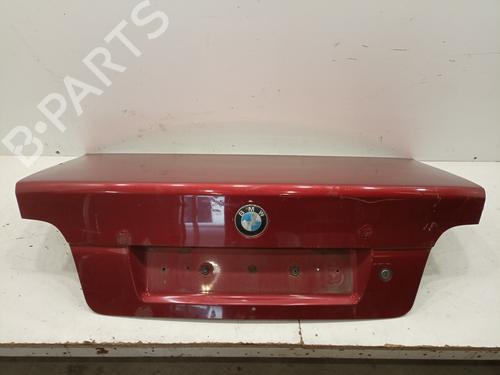 Porton trasero BMW 5 (E39) 520 i (150 hp) Com alguns pontos de ferrugem