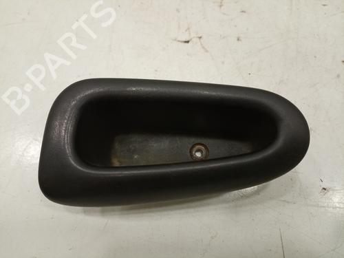 Poignée intérieure avant gauche PEUGEOT 206 Hatchback (2A/C) [1998-2012]  17250036