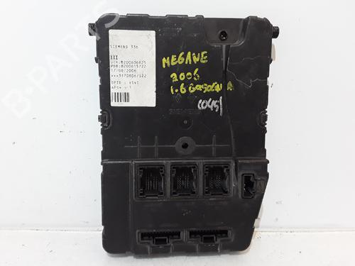 Used Fuse box Fuse box RENAULT MEGANE II Estate (KM0/1_) [2003-2012] 17296430 17296430