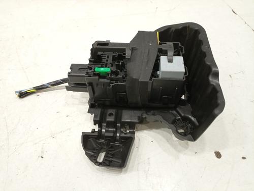 Fuse box PEUGEOT 208 I (CA_, CC_) | BP17251338E1