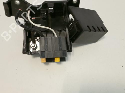 Used Fuse box PEUGEOT 3008 II SUV (MC_, MR_, MJ_, M4_) [2016-2025]  17251940