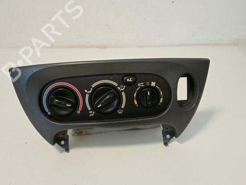 Used Climate control RENAULT MEGANE I Coach (DA0/1_) [1996-2003]  17252079