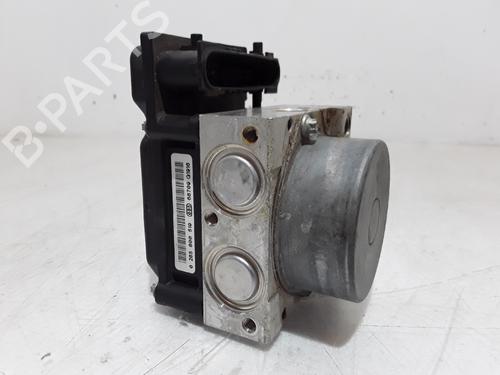 Used ABS pump RENAULT MEGANE II Estate (KM0/1_) [2003-2012]  17296896