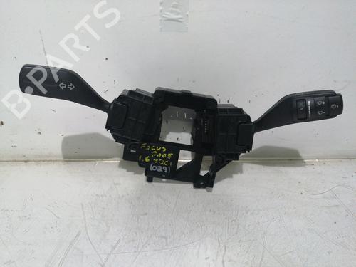 Used Steering column stalk FORD FOCUS II (DA_, HCP, DP) [2004-2013]  17299437
