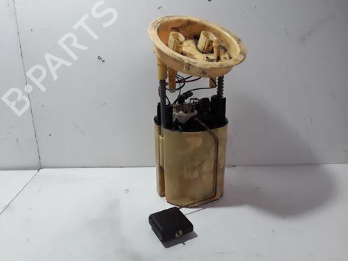 Used Fuel pump BMW 1 (E87) 118 d (122 hp) 17300453